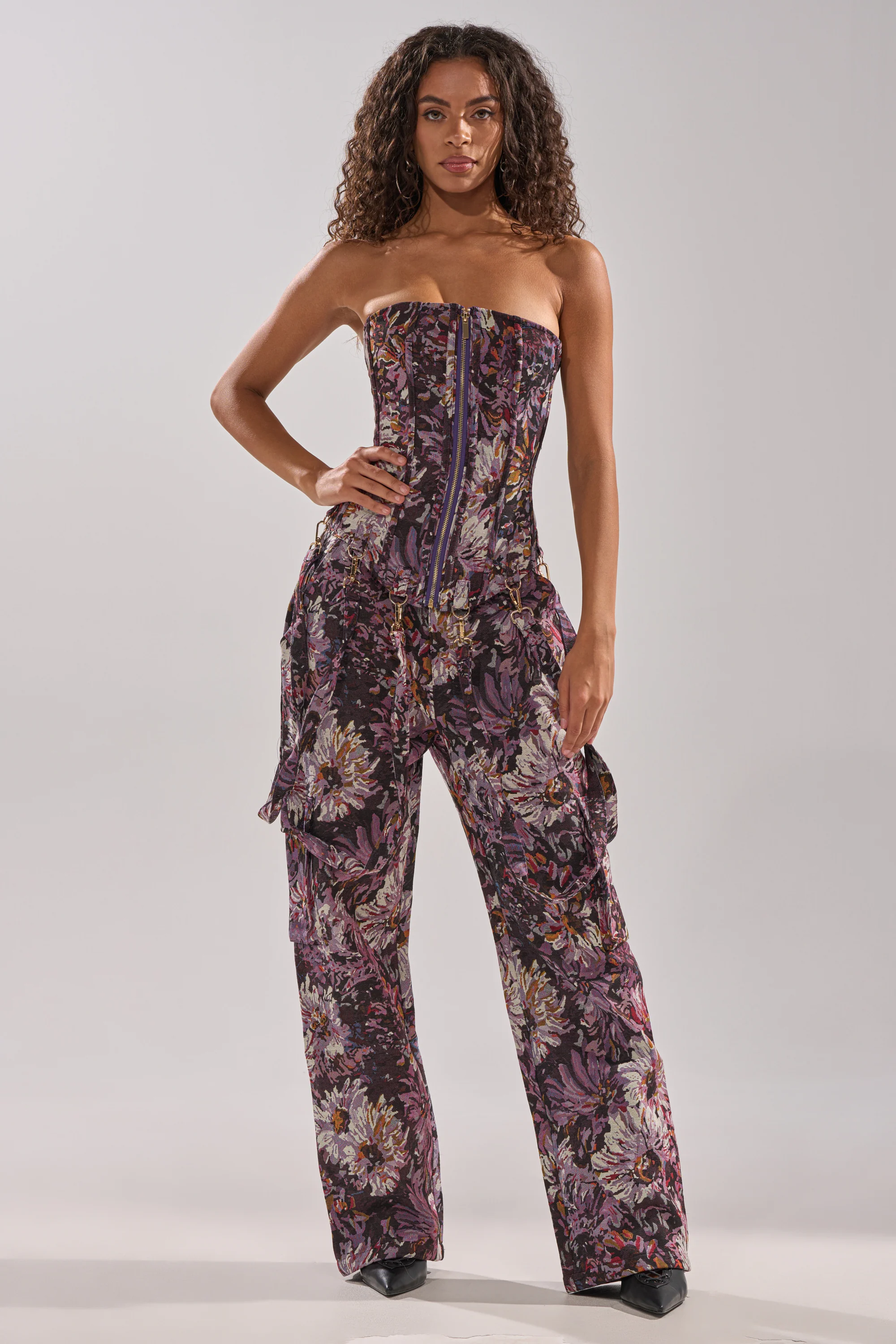 ABOVE THE MIDDLE FLORAL TROUSER - Image 6