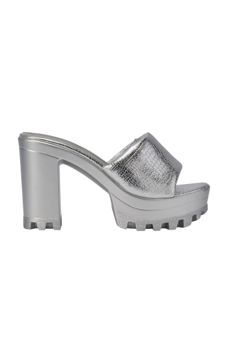 AKIRA COOLCAT SILVER CROC BLOCK HEEL MULE SANDAL - Image 4