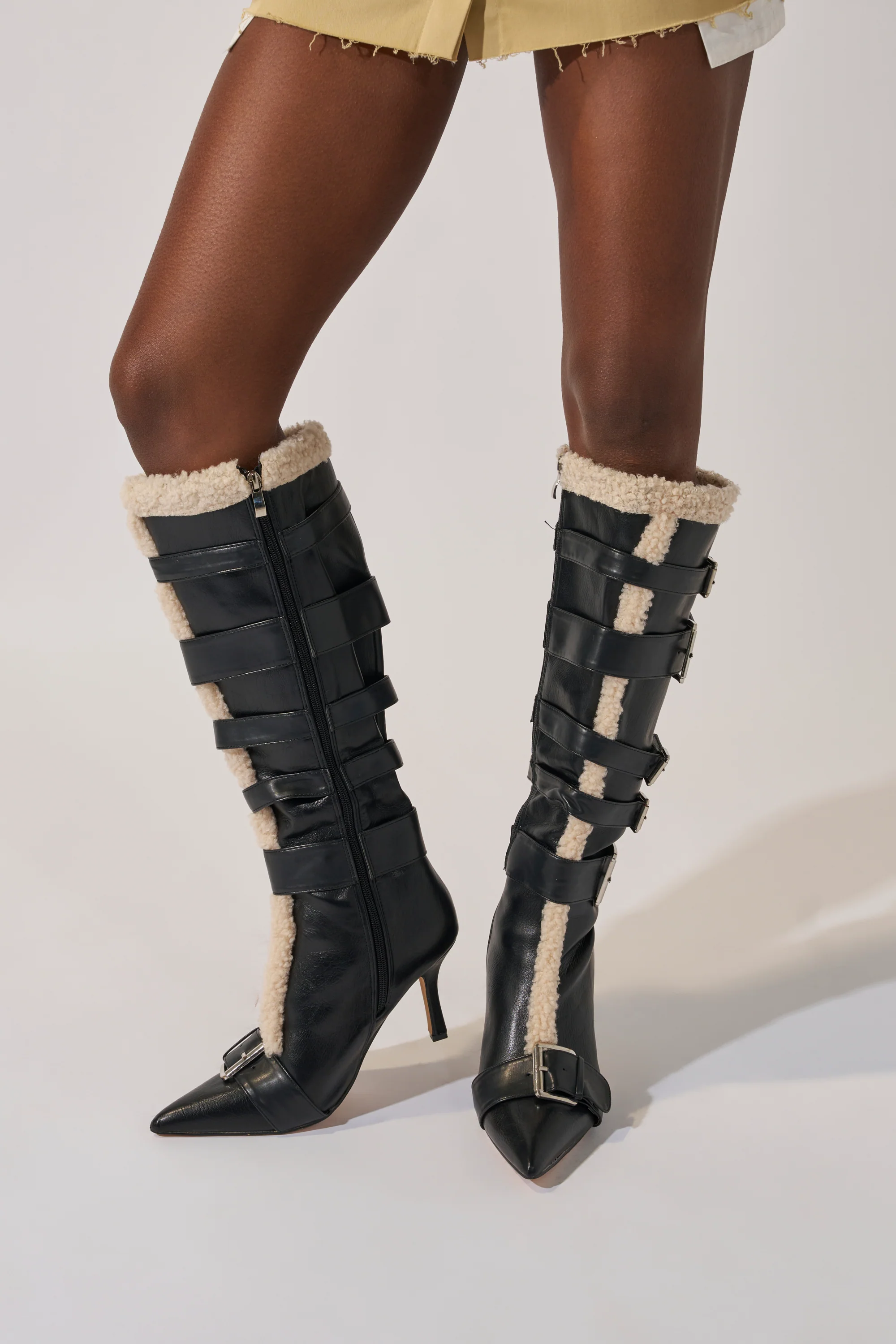 AKIRA GOLD FIERO BLACK PU AND SHERPA BUCKLE