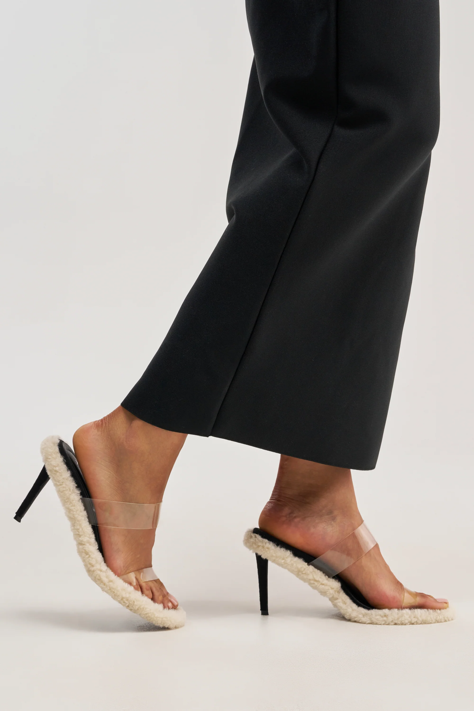 AKIRA GOLD LITTY CLEAR SHERPA LINED SANDAL - Image 3