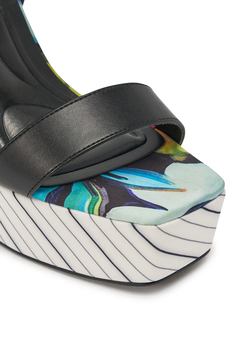 AKIRA GOLD MAGRITTE MULTI STRIPE PRINT CHUNKY PLATFORM SANDAL - Image 8