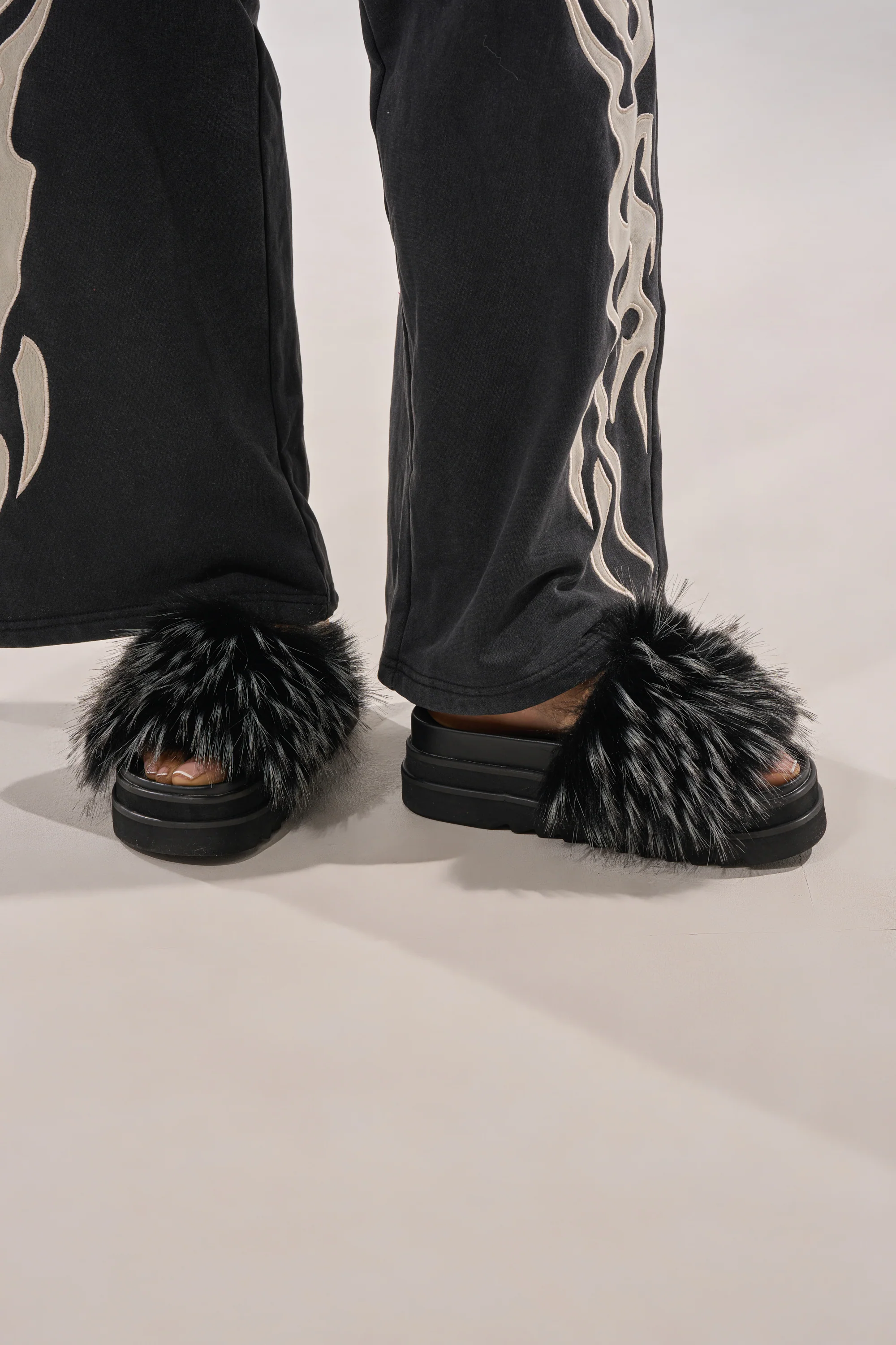 AKIRA MIRAY BLACK MULTI BLACK FUR SLIDE - Image 2