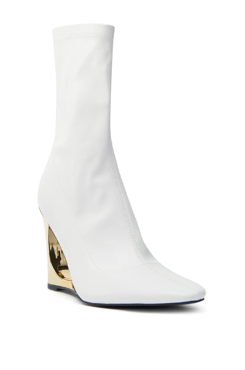 AZALEA WANG BRIXHAM WHITE BOOTIE WITH NOVELTY HEEL - Image 4