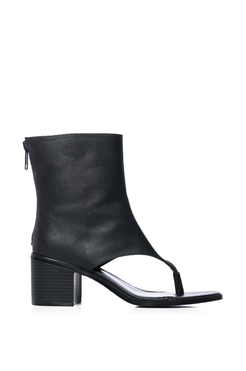 AZALEA WANG GRAYSON BLACK CHUNKY GLADIATOR SANDAL - Image 4