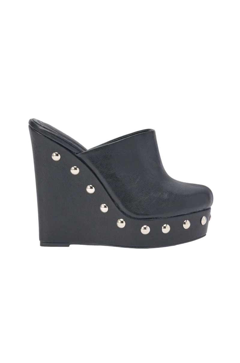 AZALEA WANG RIALA BLACK PU SILVER STUDDED WEDGE CLOG SANDAL - Image 4