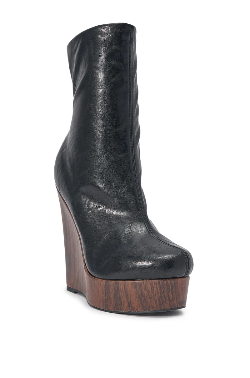 AZALEA WANG ROAD BLACK WEDGE WITH WOOD HEEL - Image 4