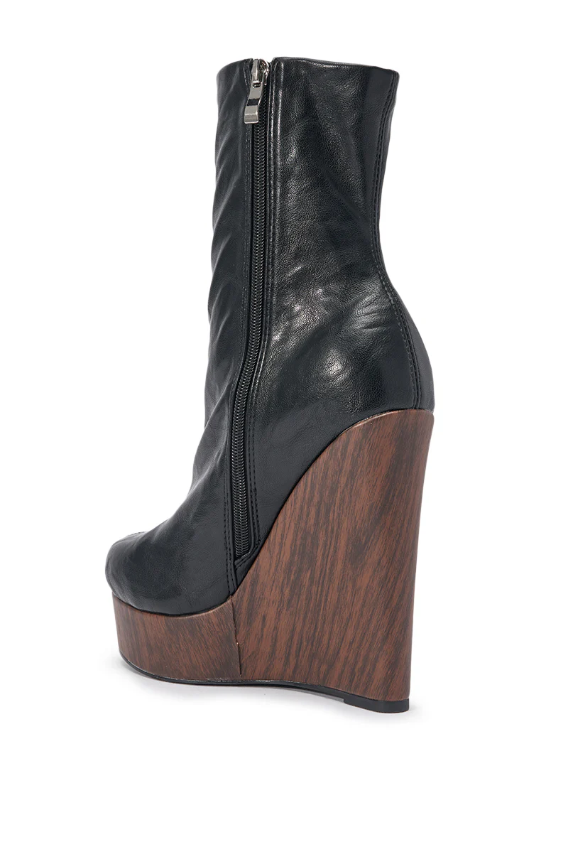 AZALEA WANG ROAD BLACK WEDGE WITH WOOD HEEL - Image 7