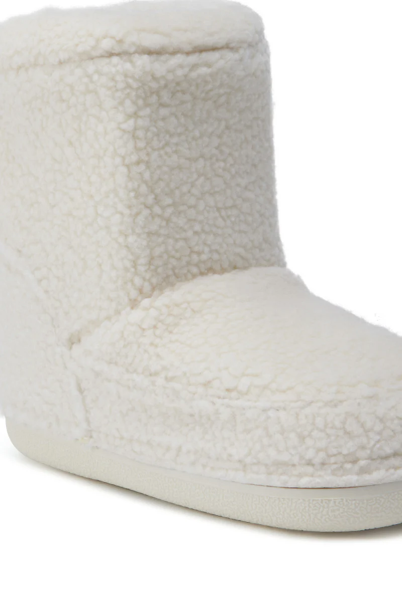 AZALEA WANG SWEETING WHITE SHERPA BOOTIE - Image 7