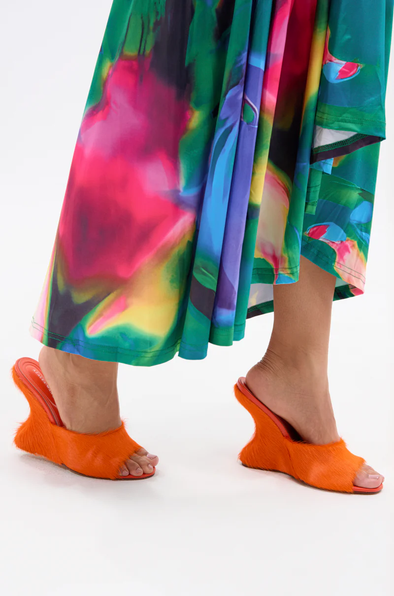 AZALEA WANG VASA ORANGE FURRY WEDGE SANDAL - Image 4