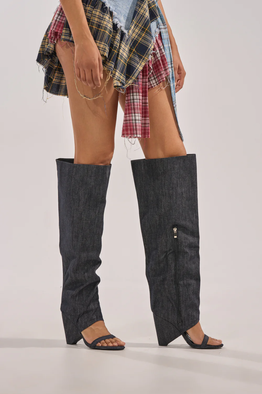 AZALEA WANG VEONA DARK DENIM OVER THE KNEE CHUNKY HEEL SANDAL - Image 4