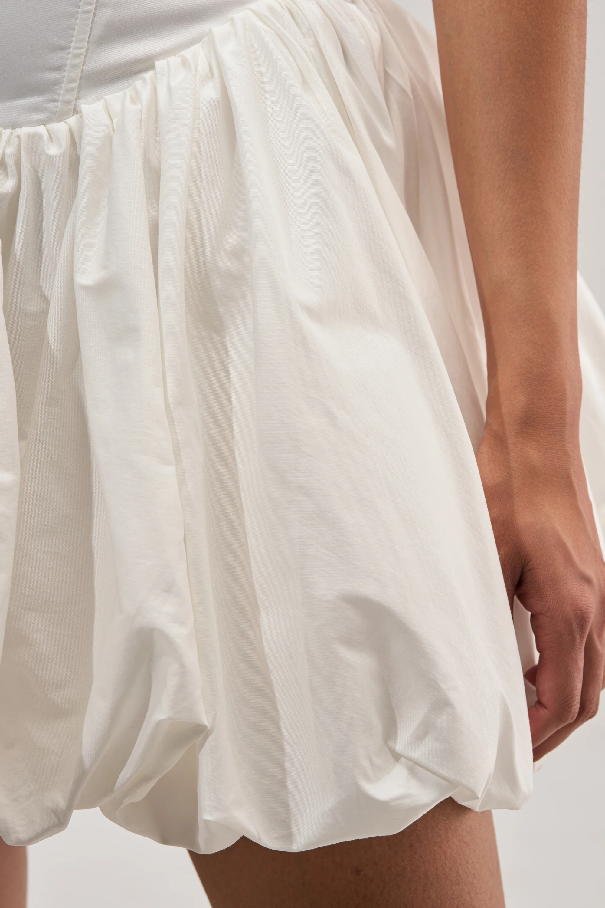 BALLERINA POPLIN MINI DRESS IN WHITE - Image 8