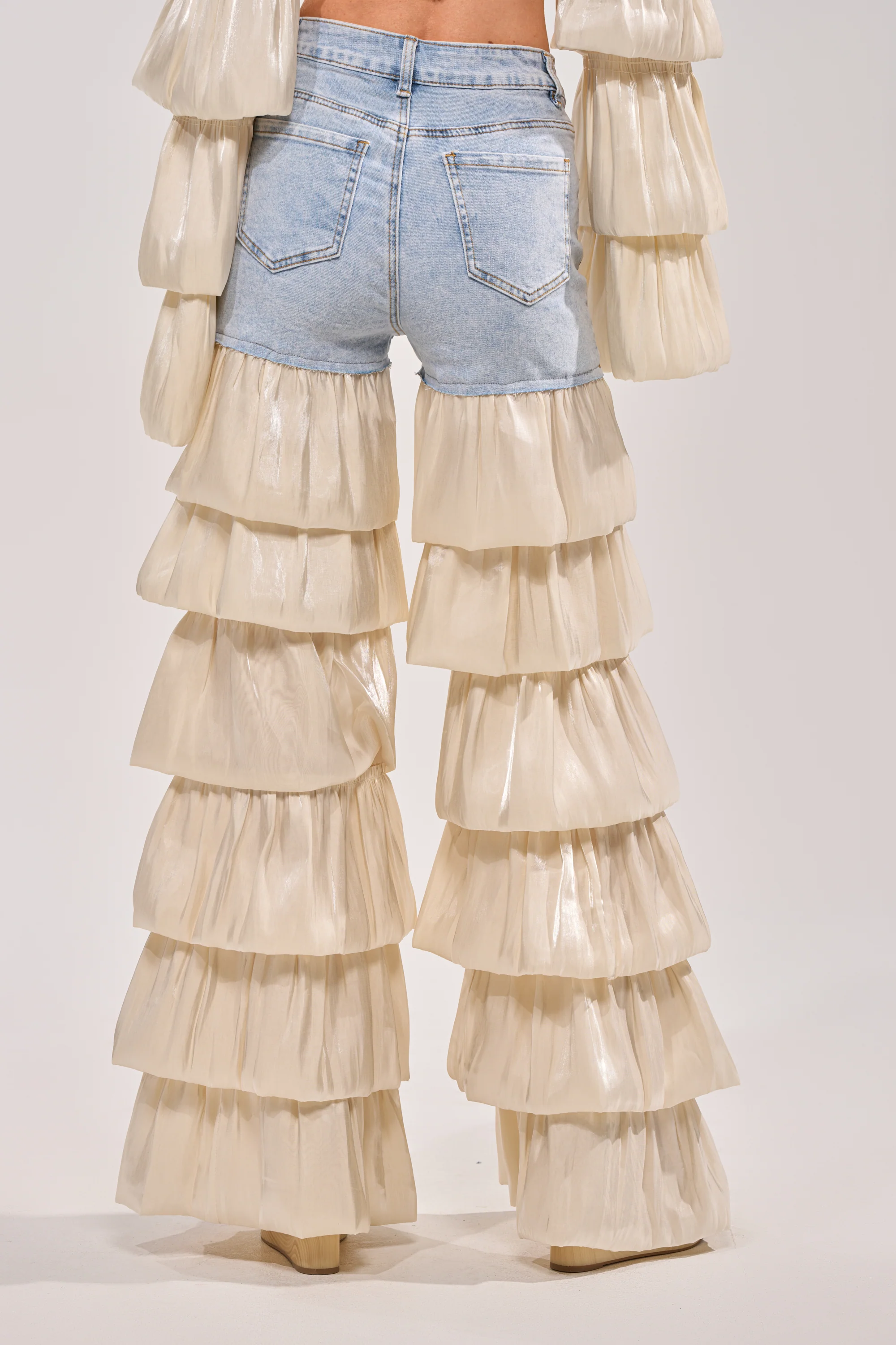 BOUNCIN AROUND DENIM RUFFLE PANT - Image 4
