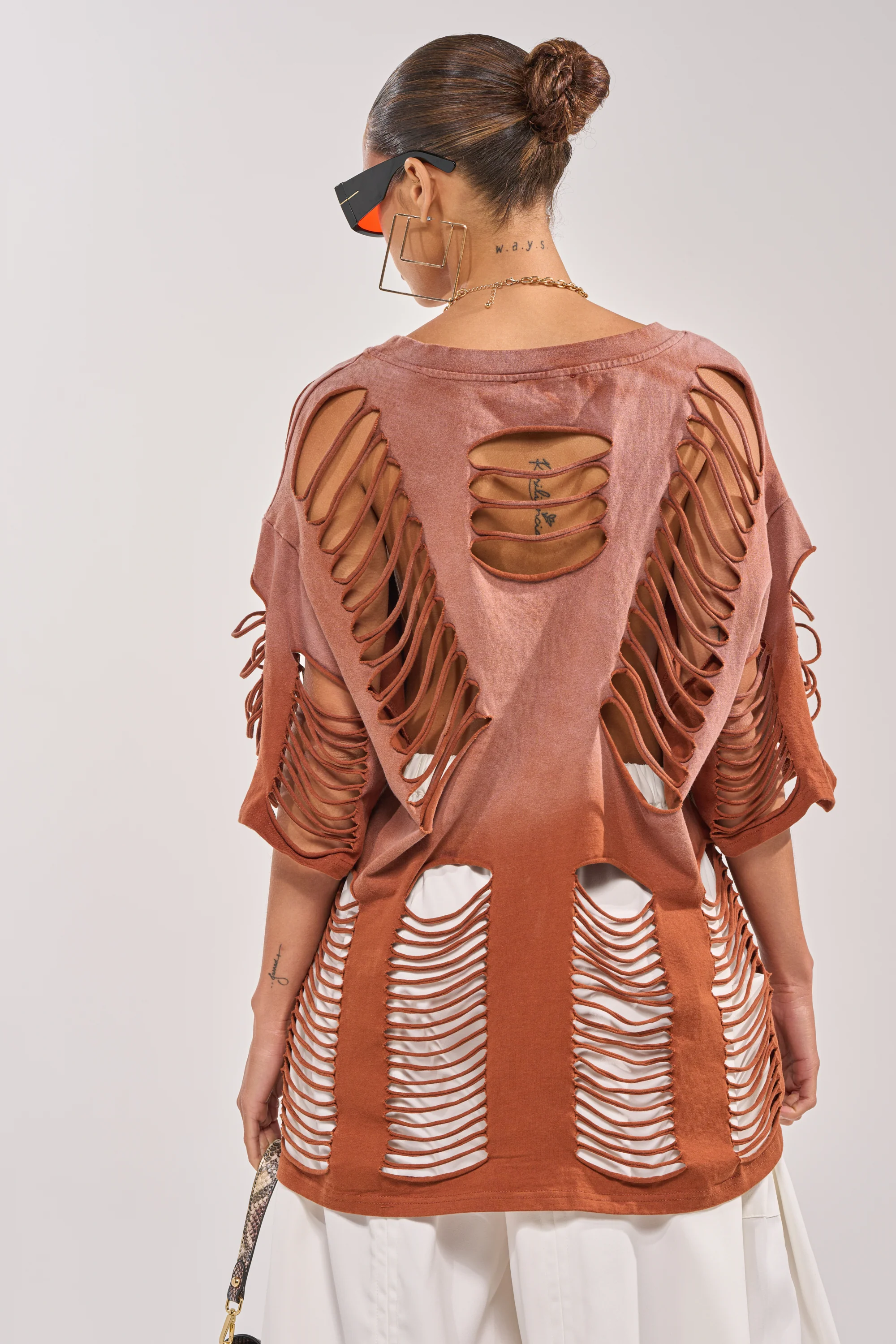 BYE GIRL OVERSIZED DISTRESSED TEE IN BROWN - Image 5
