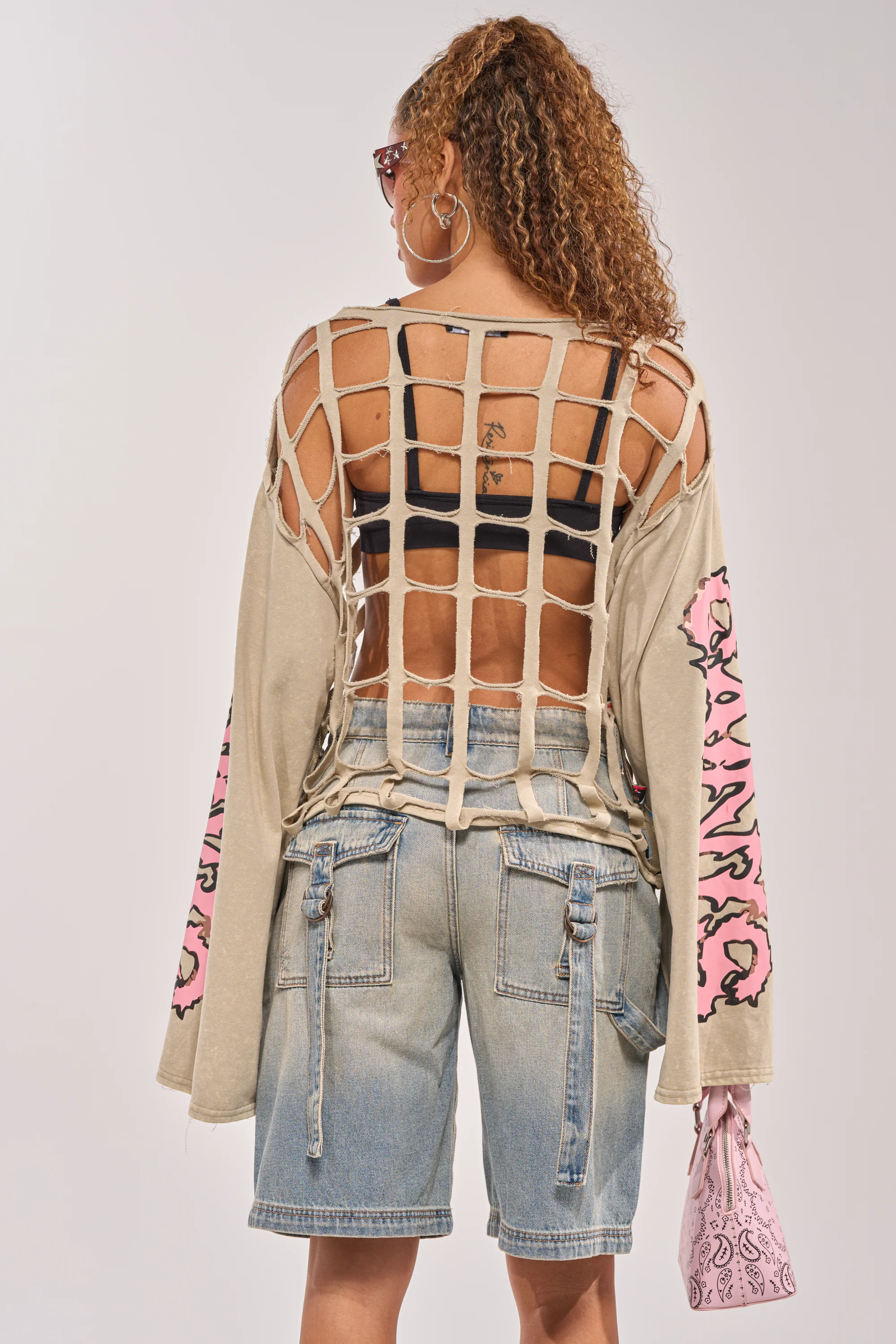 CAGED UP LONG SLEEVE GRAPHIC TEE - Image 5