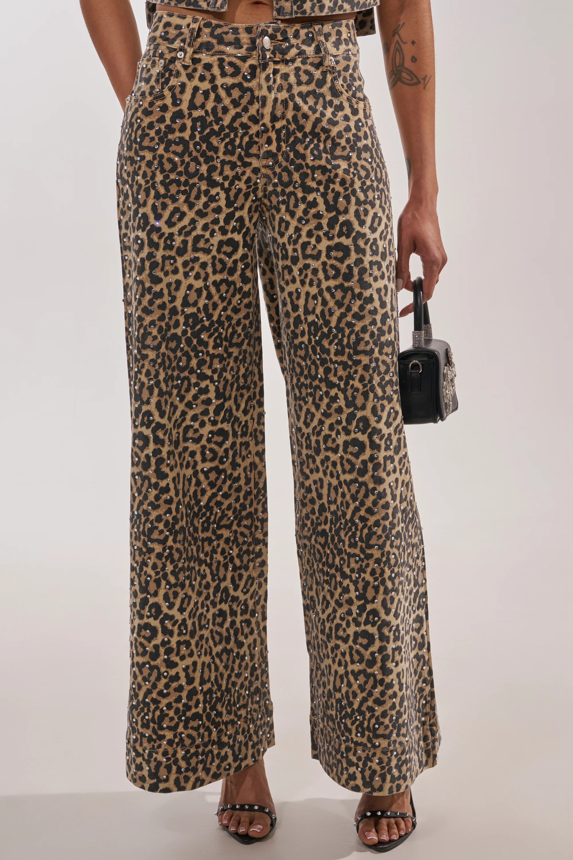LEOPARD SISTA RELAXED DENIM - Image 2