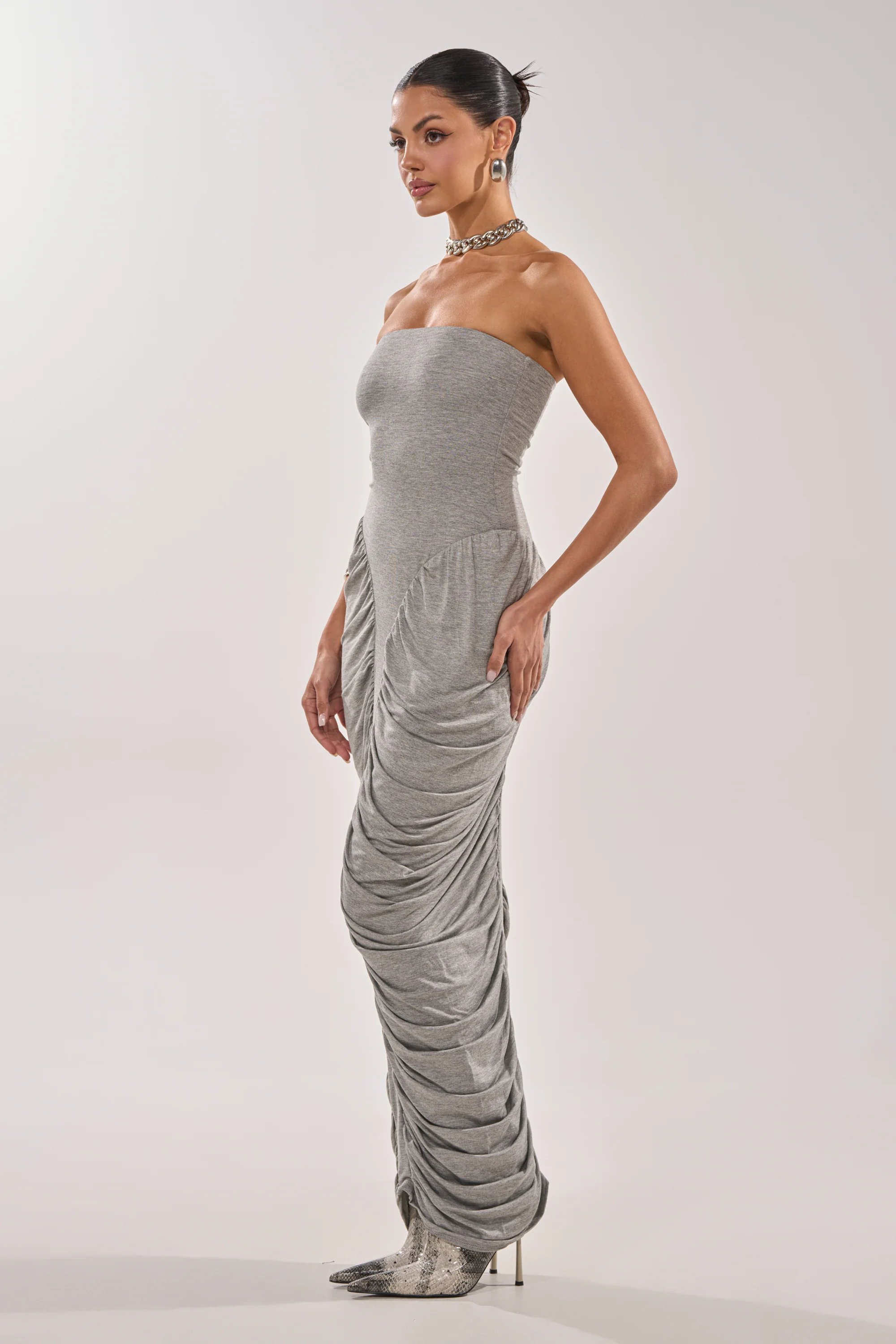 CLASSIC CHIC STRAPLESS MAXI DRESS - Image 4