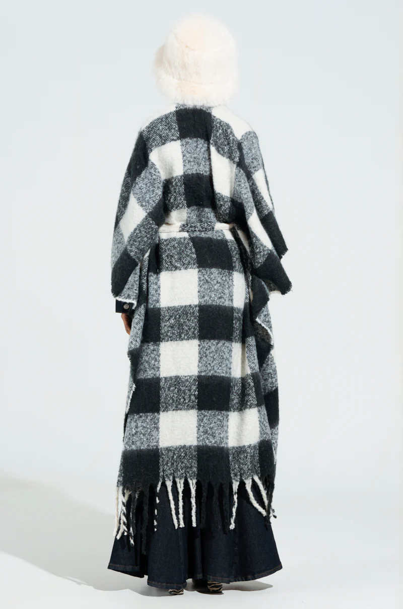 CLASSY PLAID PONCHO - Image 5