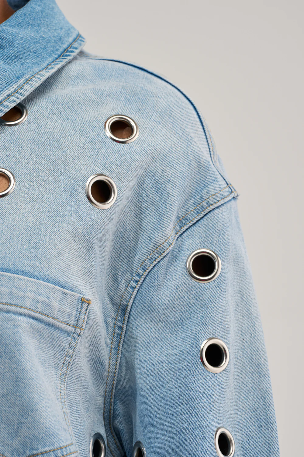 COOL GIRL OVERSIZED GROMMET SHIRT DRESS IN DENIM - Image 10