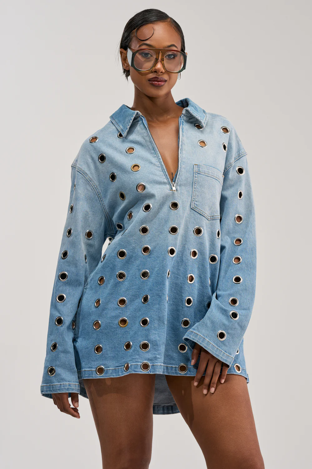 COOL GIRL OVERSIZED GROMMET SHIRT DRESS IN DENIM - Image 5