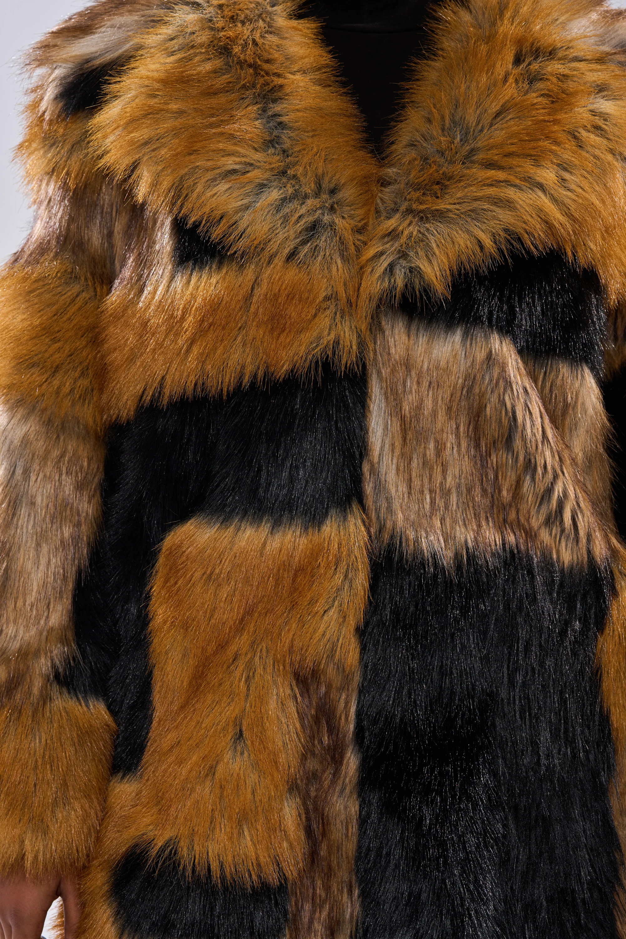 COSMO PATCHWORK FAUX FUR - Image 14