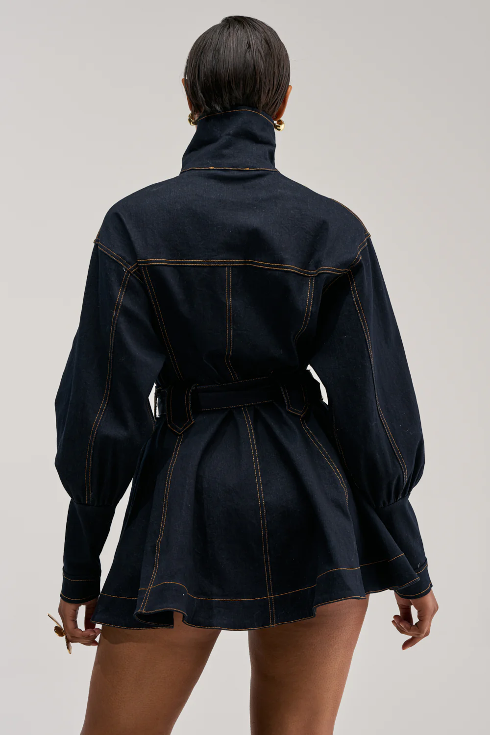 DAILY POWER BELTED DENIM MINI DRESS - Image 9