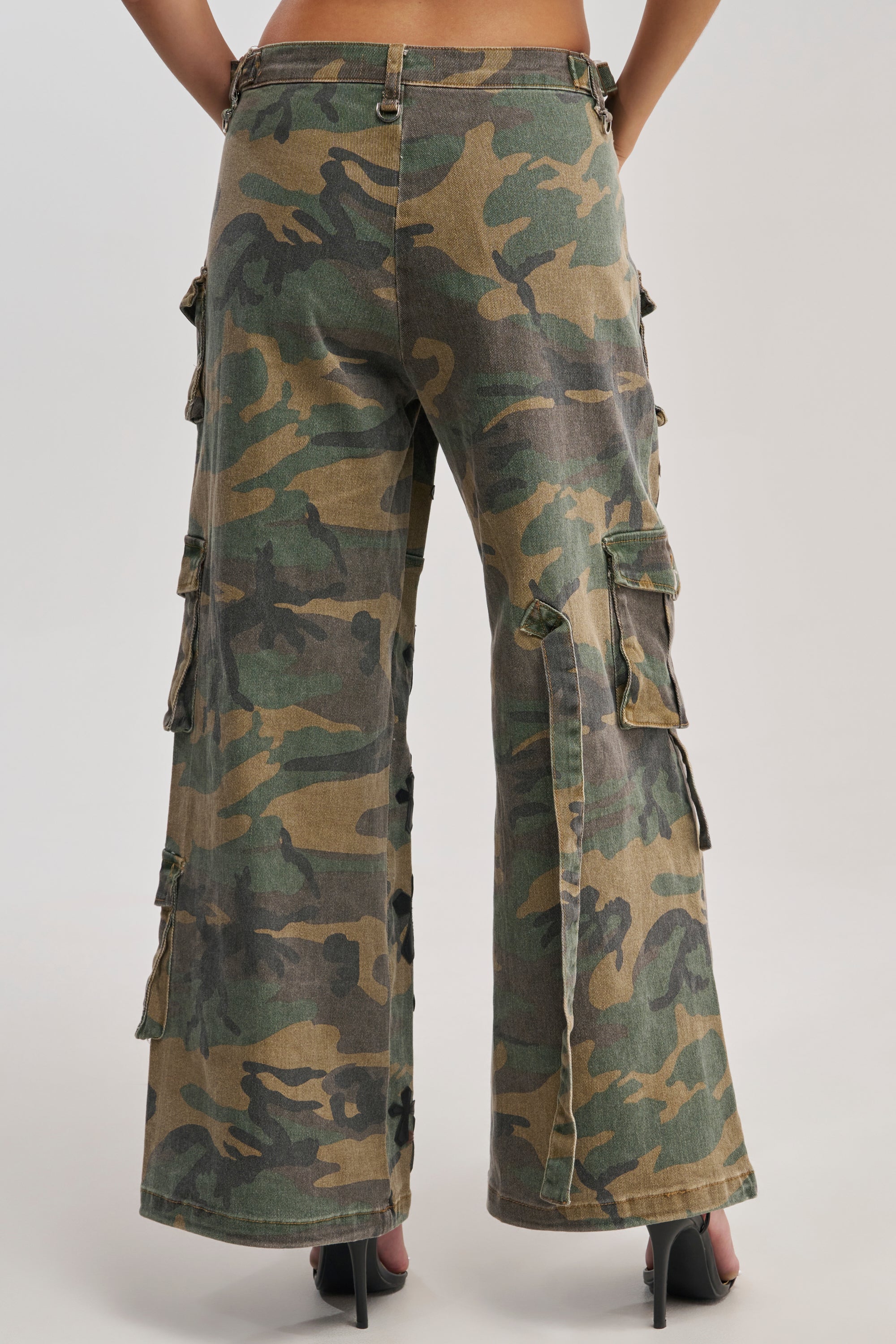 DOWN AND DIRTY CAMO CARGO PANT - Image 5