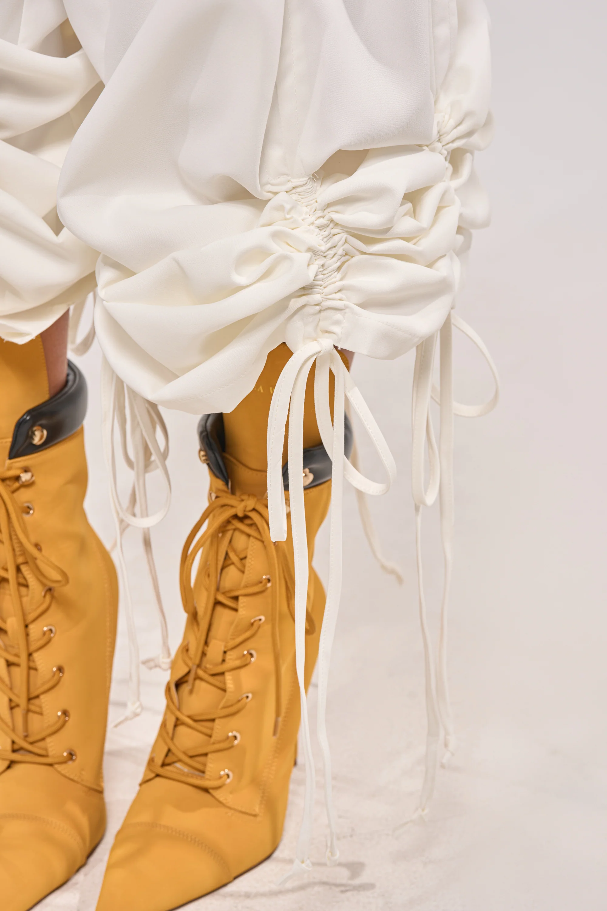 DRAMA RUCHED JOGGER IN WHITE - Image 8