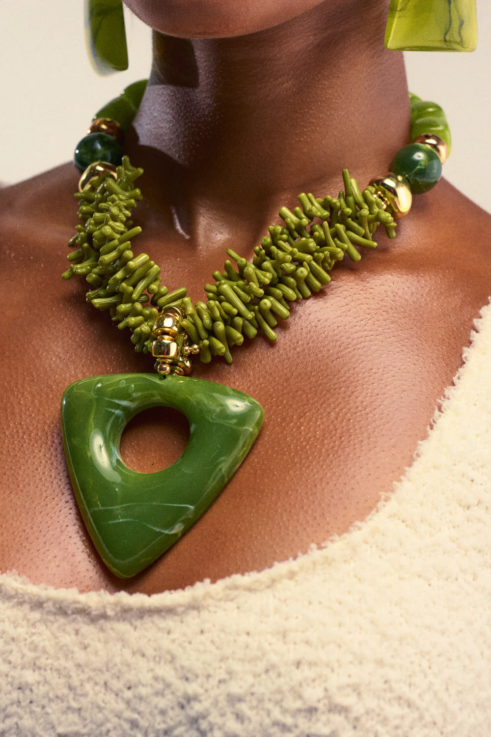 EARTH ANGEL NECKLACE IN GREEN - Image 2
