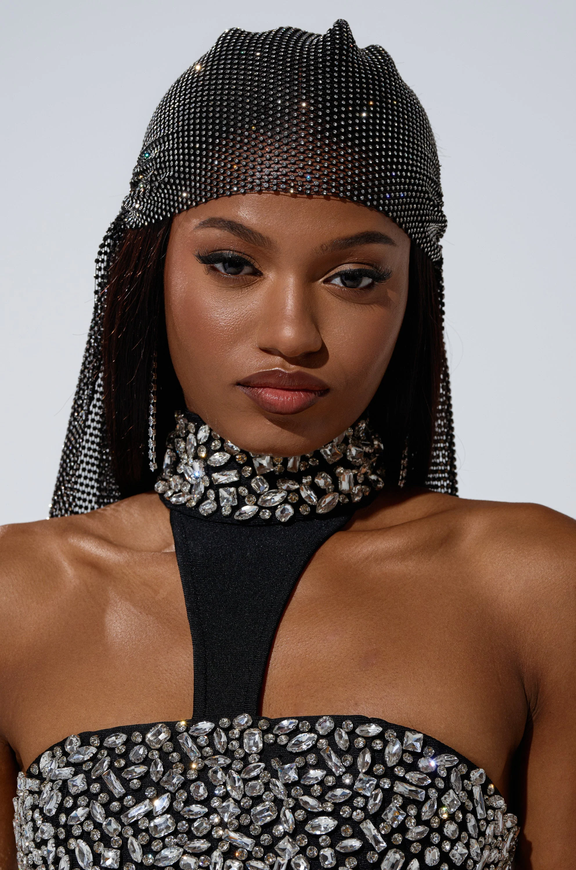 ELEGANCE IS EARNED HEADPIECE - Image 3