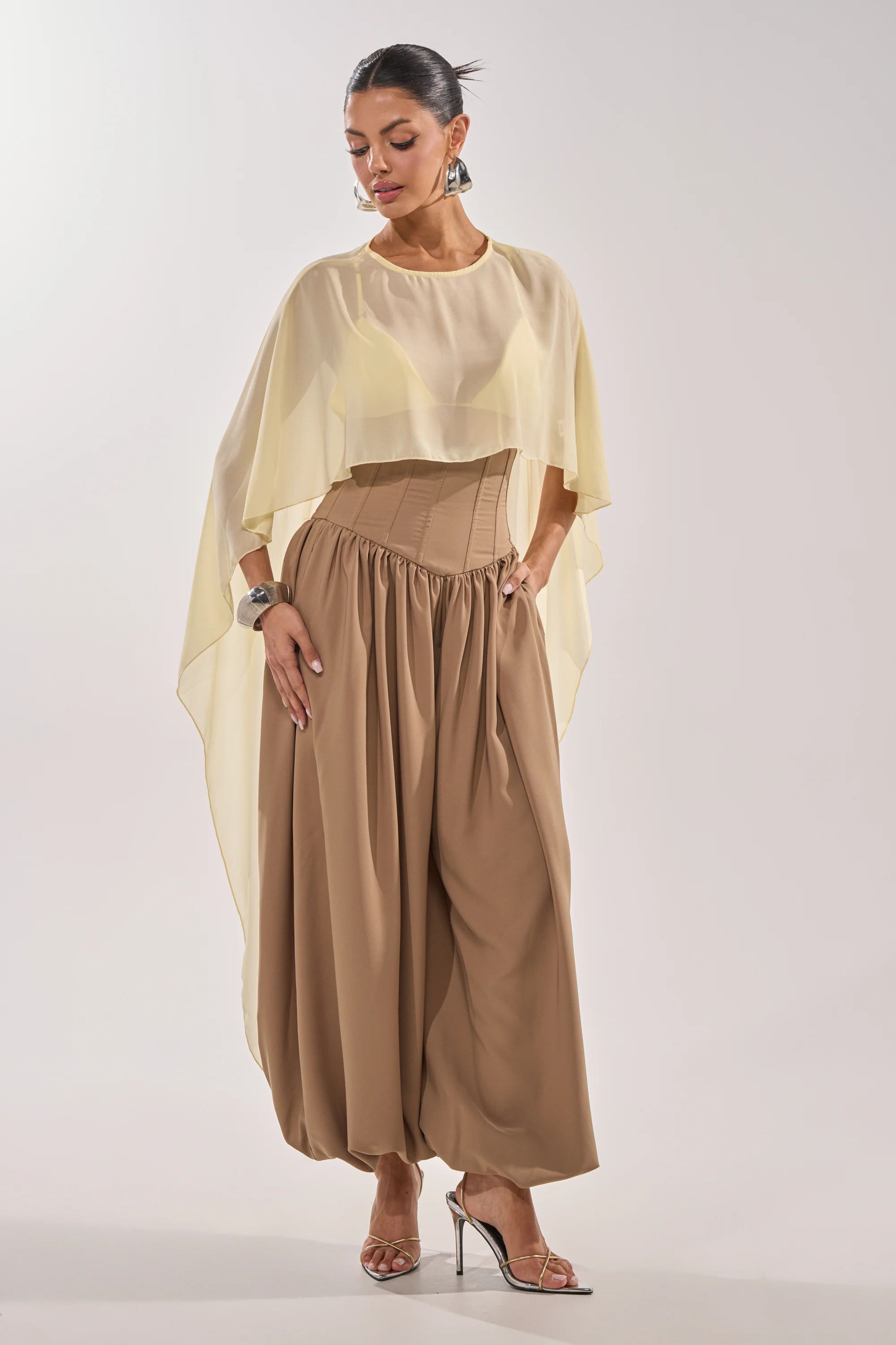 FEELING LUXE CORSETED BALLOON PANT - Image 4