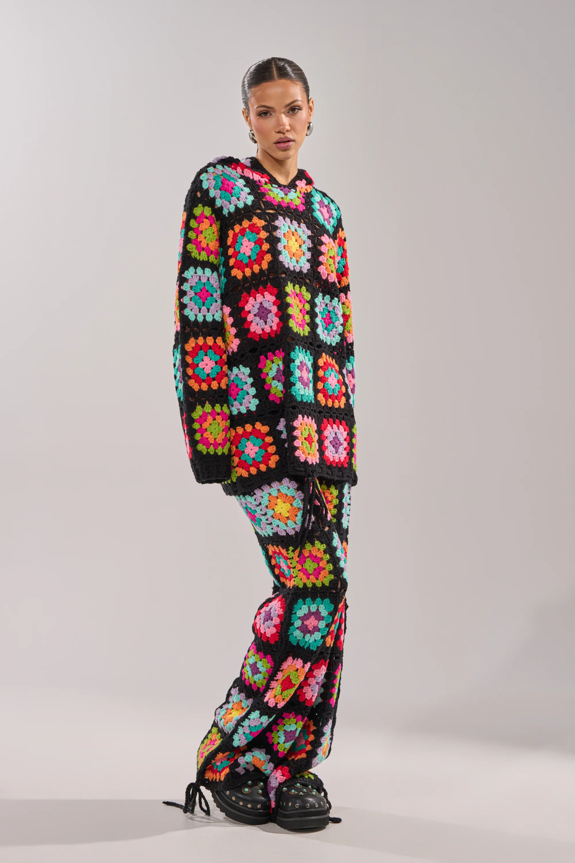 FESTIVAL GIRLY OVERSIZED CROCHET PANT IN MULTI - Image 7