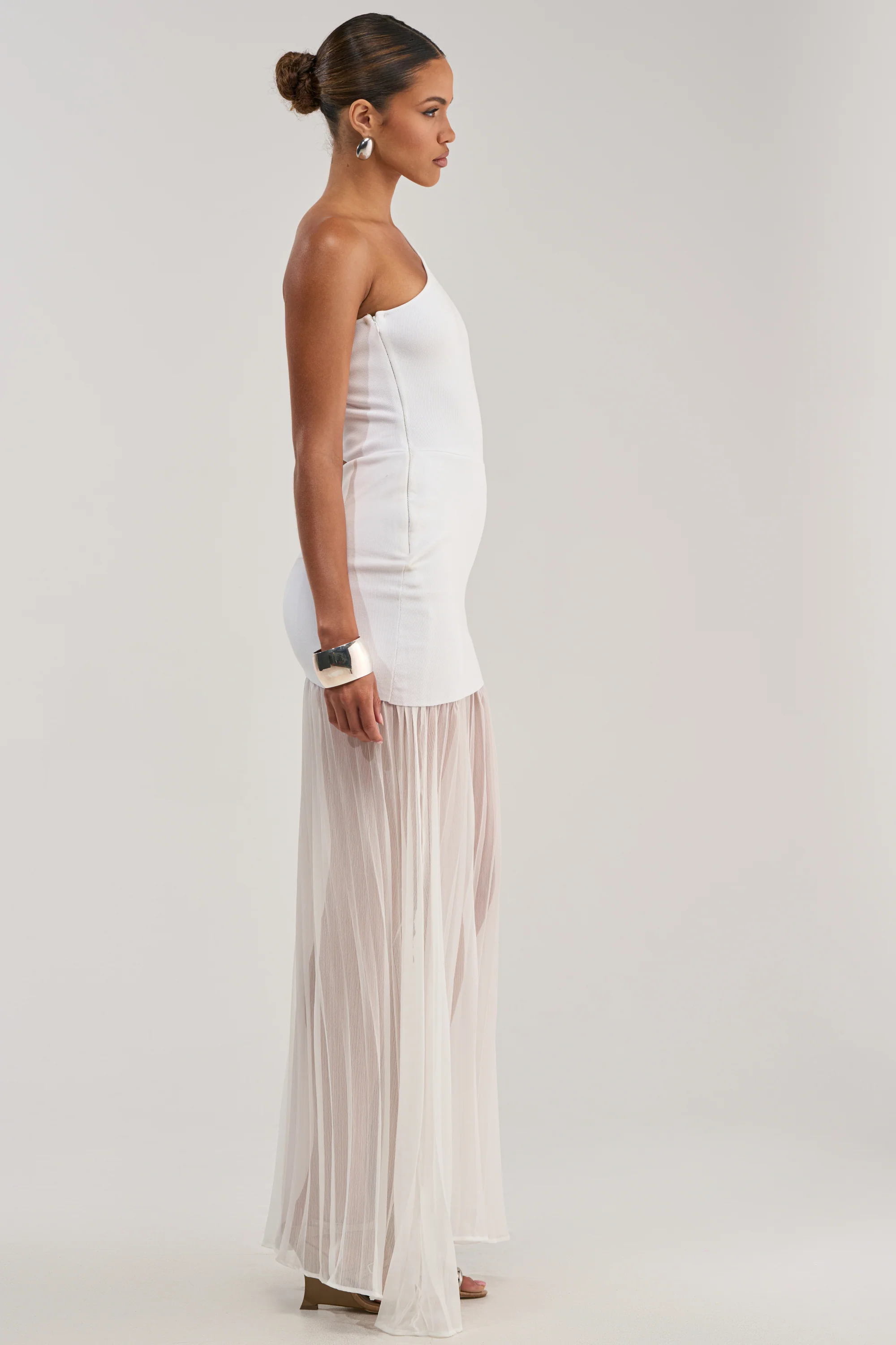 FINAL BOW ASYMMETRICAL MAXI DRESS IN WHITE - Image 4