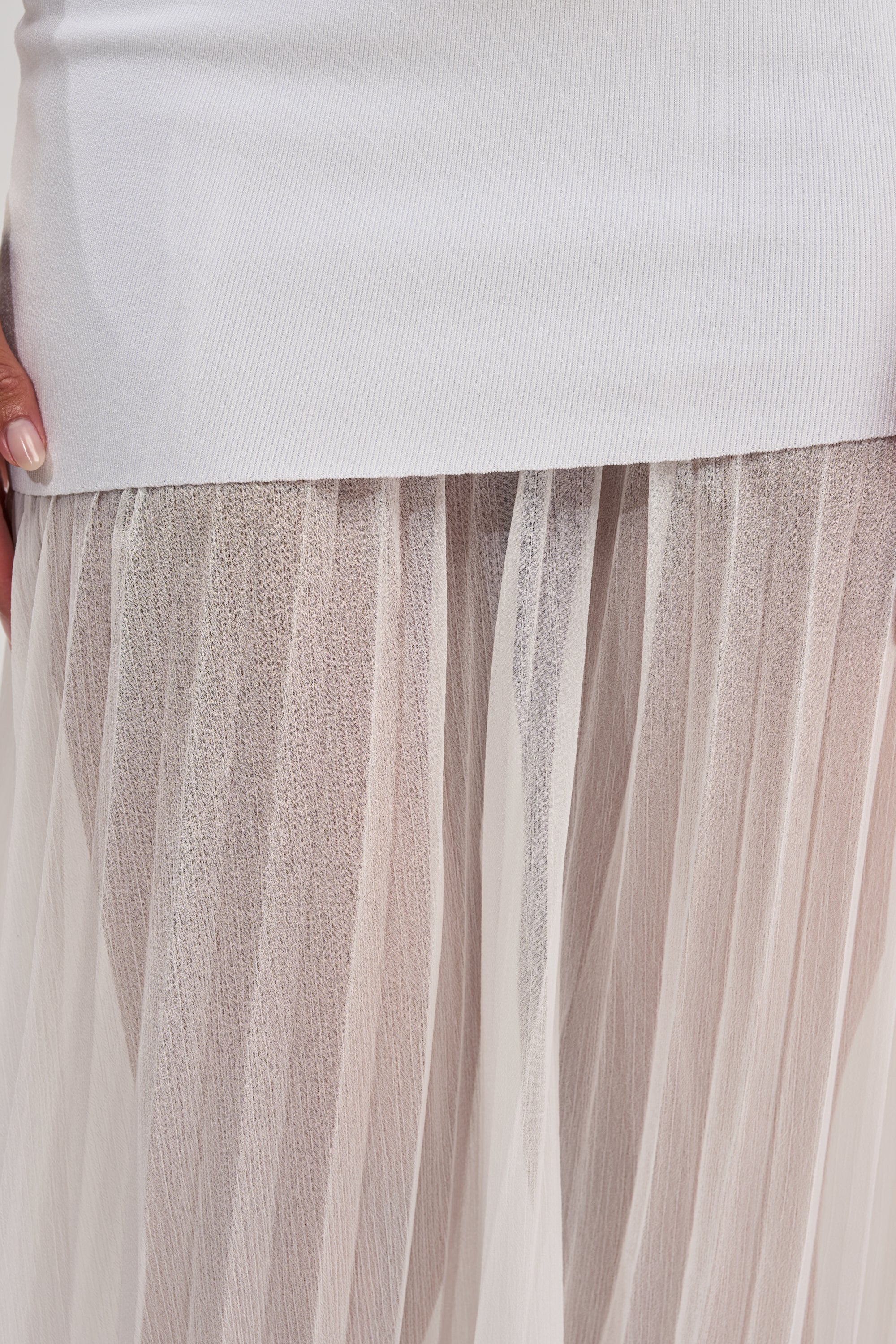 FINAL BOW ASYMMETRICAL MAXI DRESS IN WHITE - Image 7