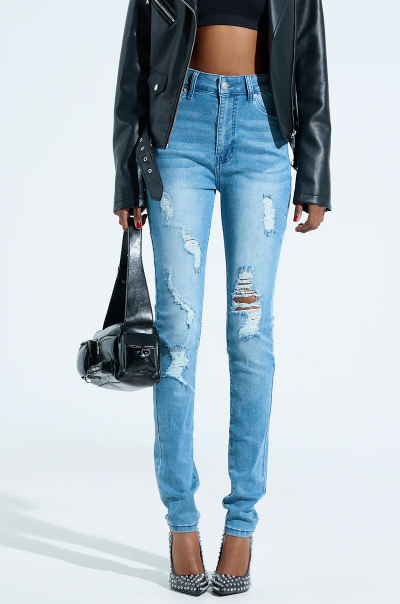 FLEX FIT MEDIUM WASH WITH DISTRESSING - Image 3