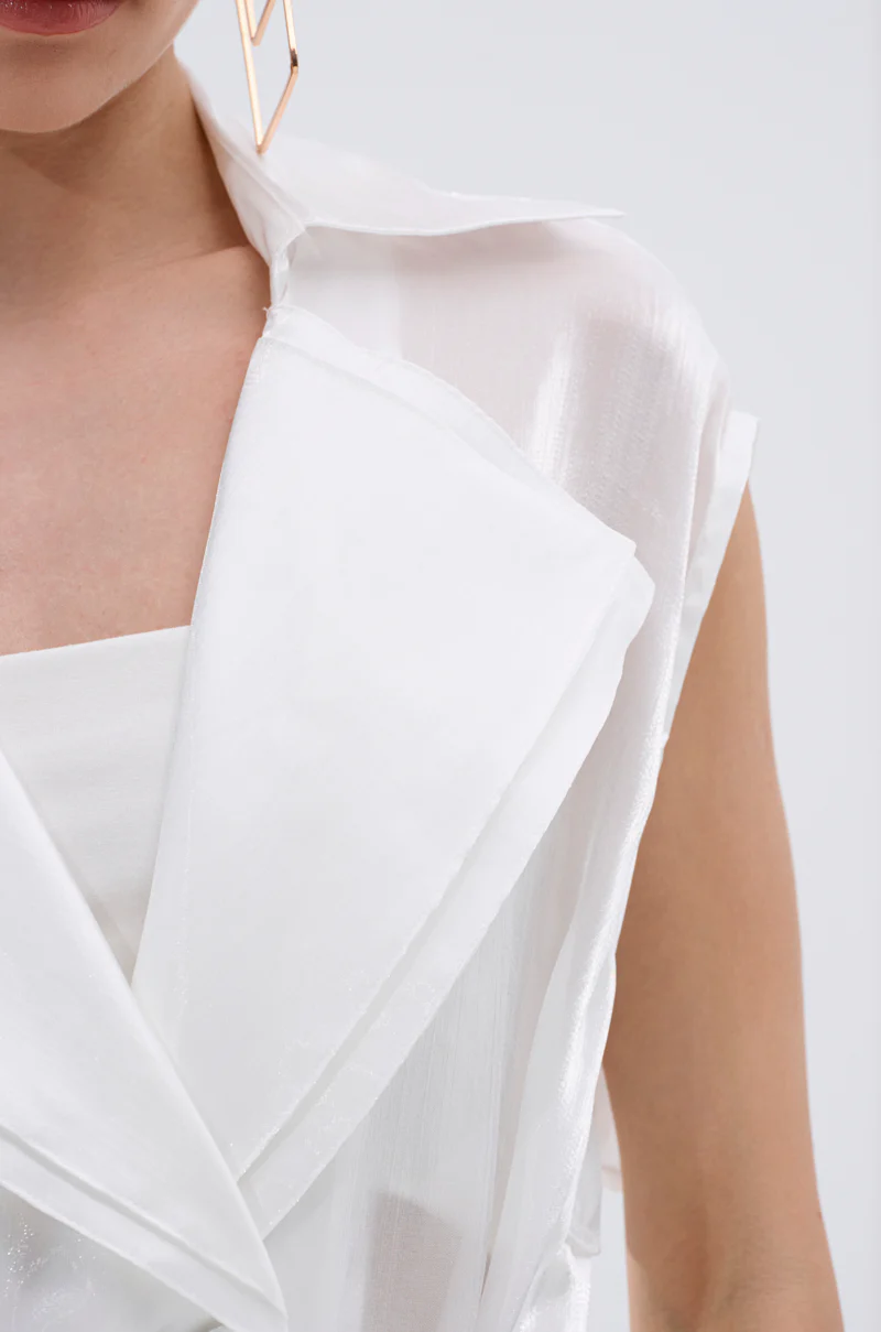 FLOATING ORGANZA TRENCH VEST - Image 9