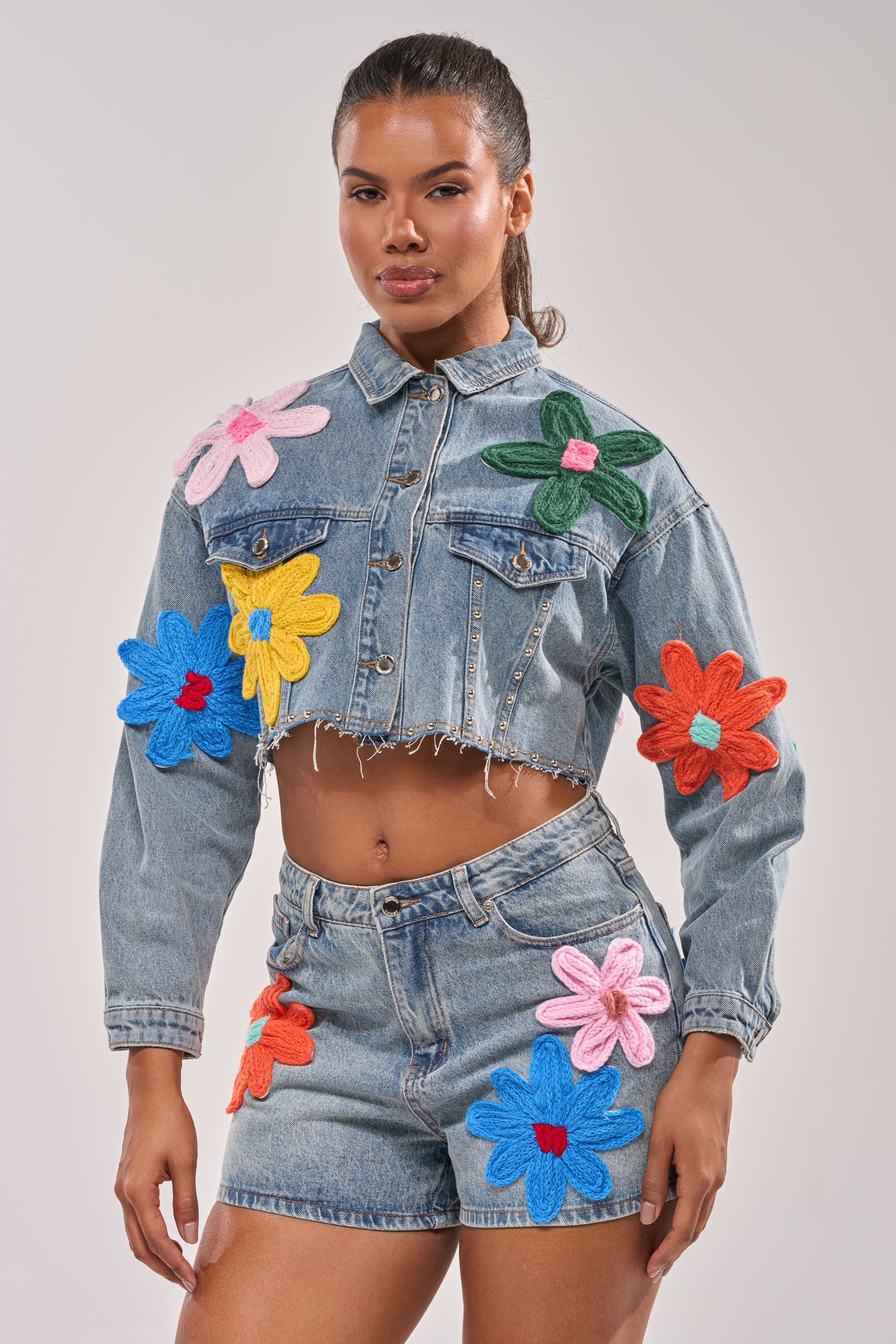 FLOWER PATCH DENIM JACKET - Image 3