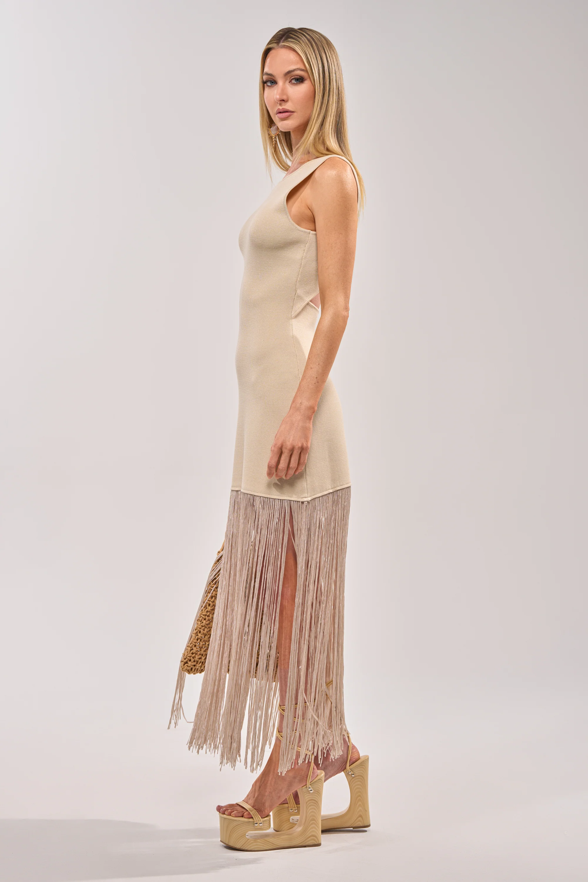 FLY AWAY KNIT MIDI DRESS WITH FRINGE - Image 4