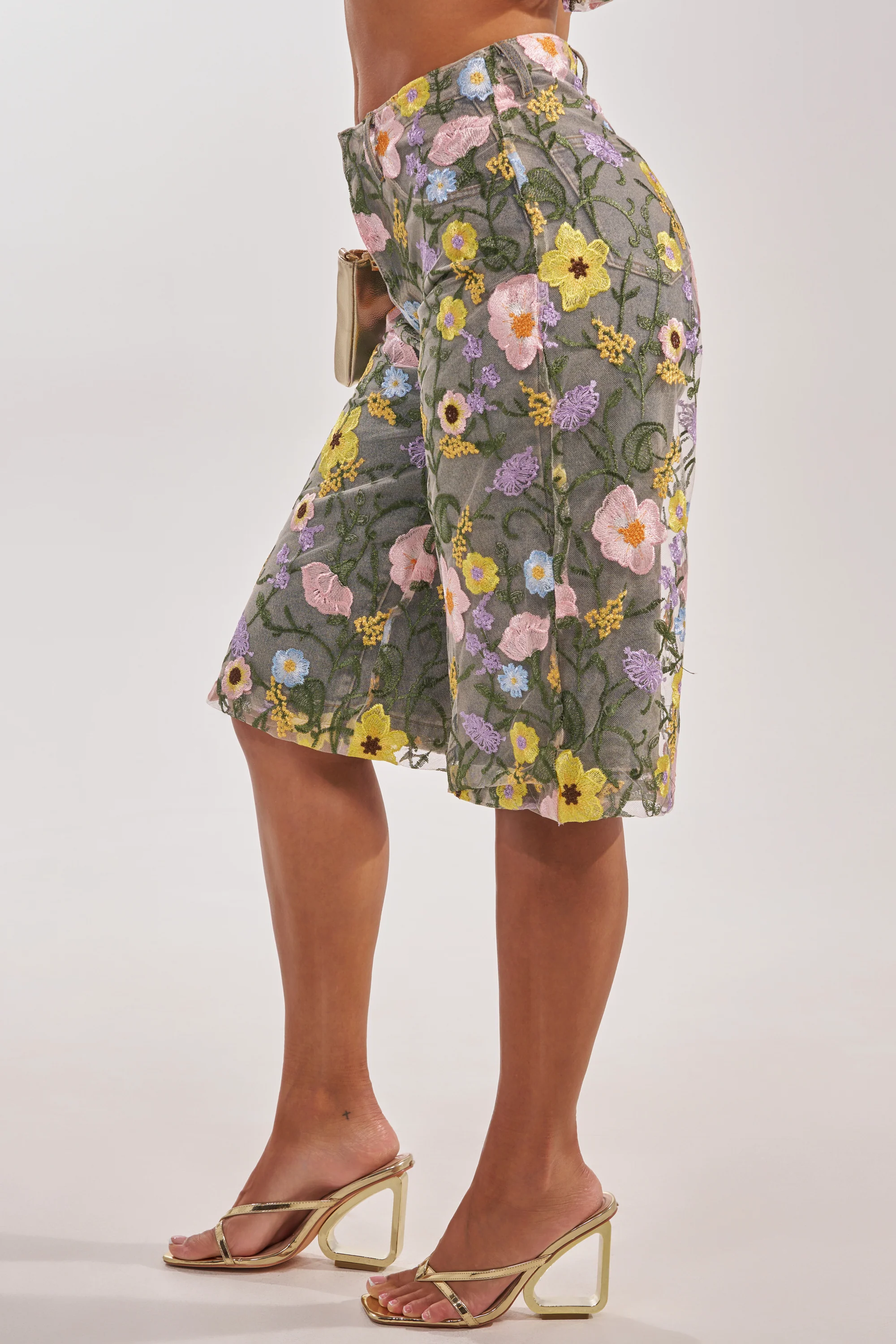 GARDEN PARTY STRETCH DENIM WITH FLORAL TULLE BERMUDA SHORTS - Image 6