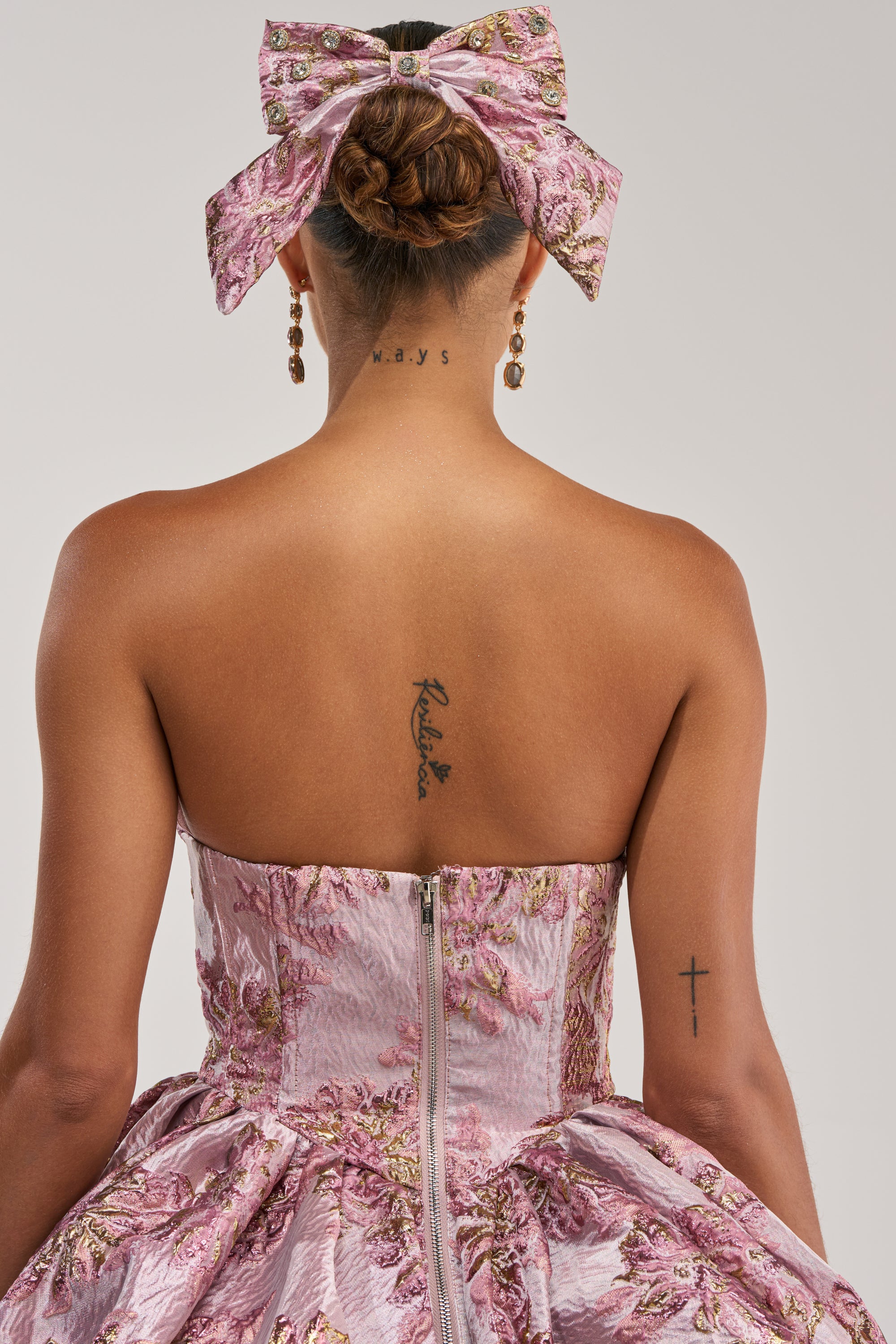 GLAM GROOVE BROCADE HAIR BOW - Image 6