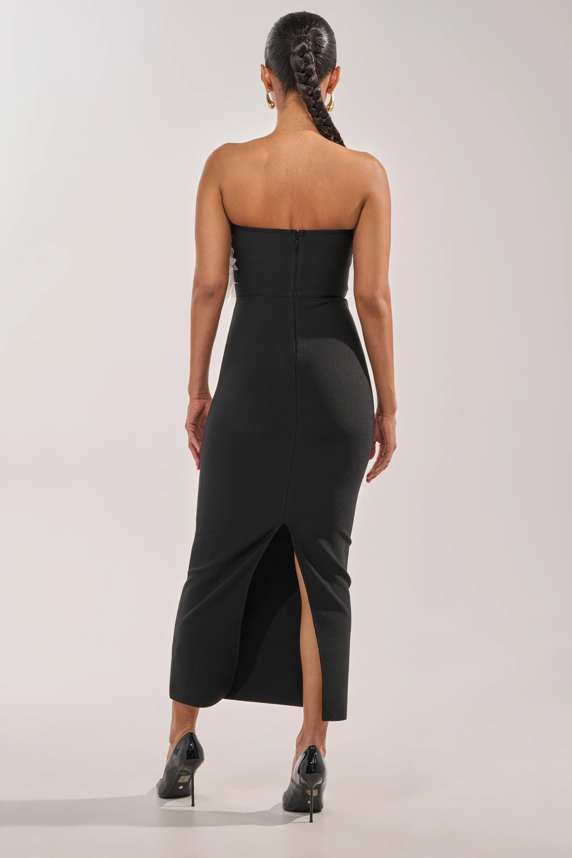 HEART ON MY SLEEVE BANDAGE MIDI DRESS IN BLACK - Image 4