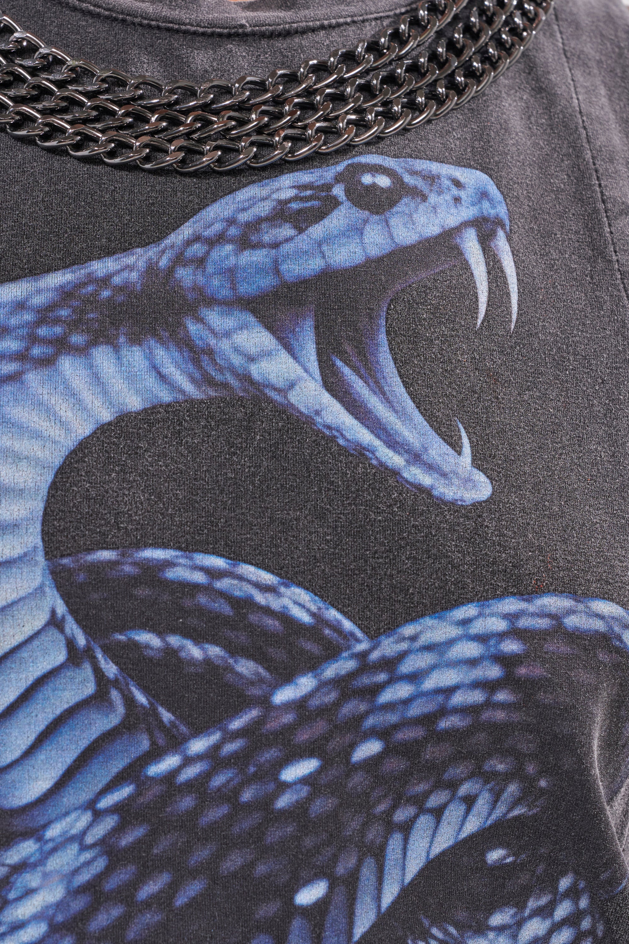 HISS HISS CHAIN DETAIL TANK - Image 8