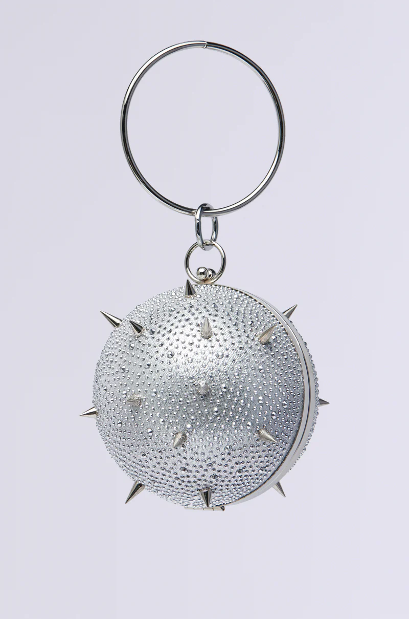 I BITE BACK STUD CLUTCH BAG - Image 4
