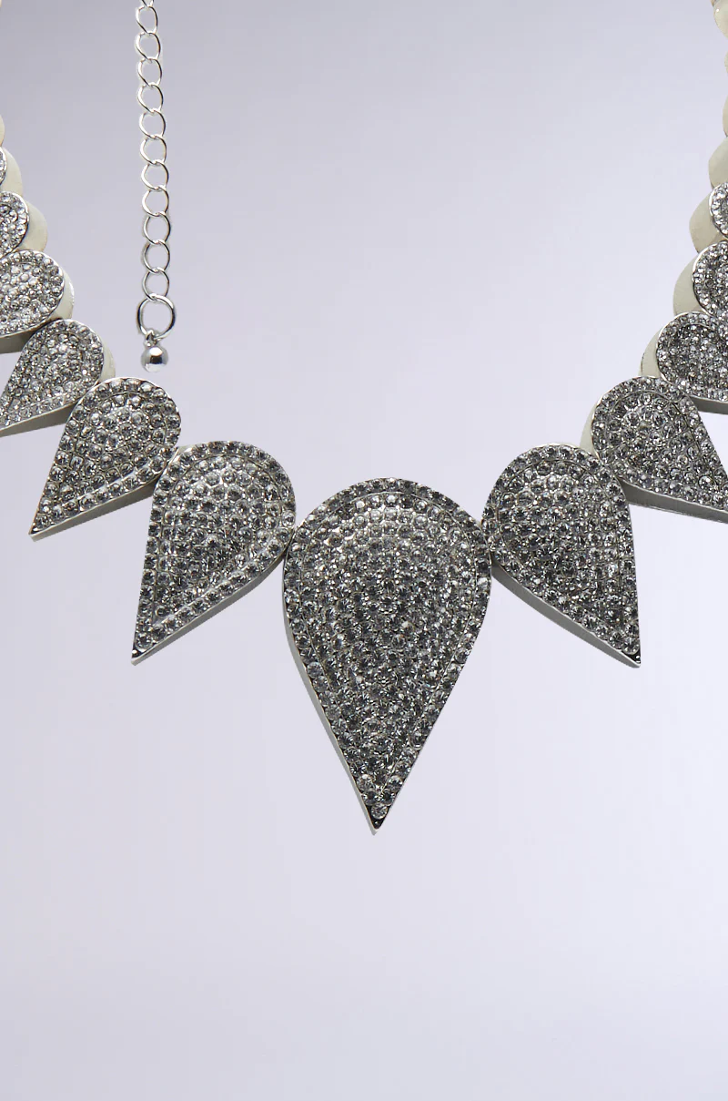 ICE PRINCESS STATEMENT NECKLACE - Image 3