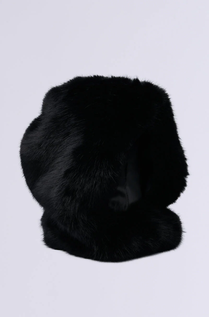 IM THE ONE FAUX FUR HOOD - Image 4