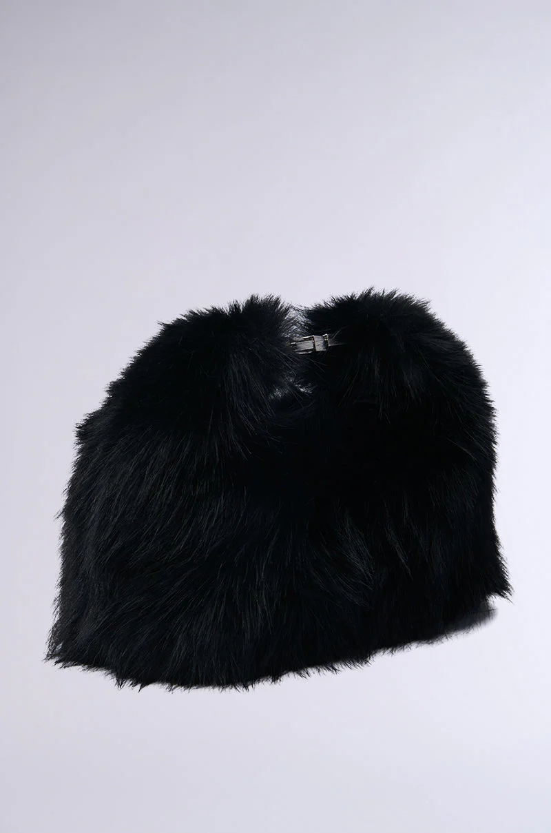 IM THE ONE MINI FUR PURSE - Image 3