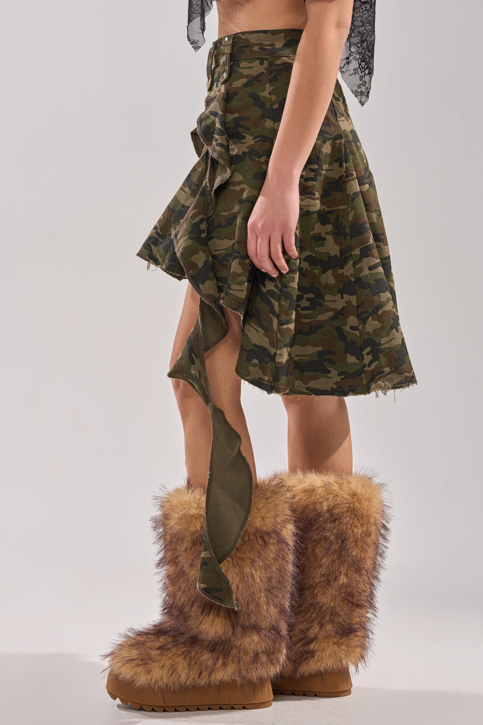 IN THE TRENCHES CAMO MINI SKIRT - Image 5