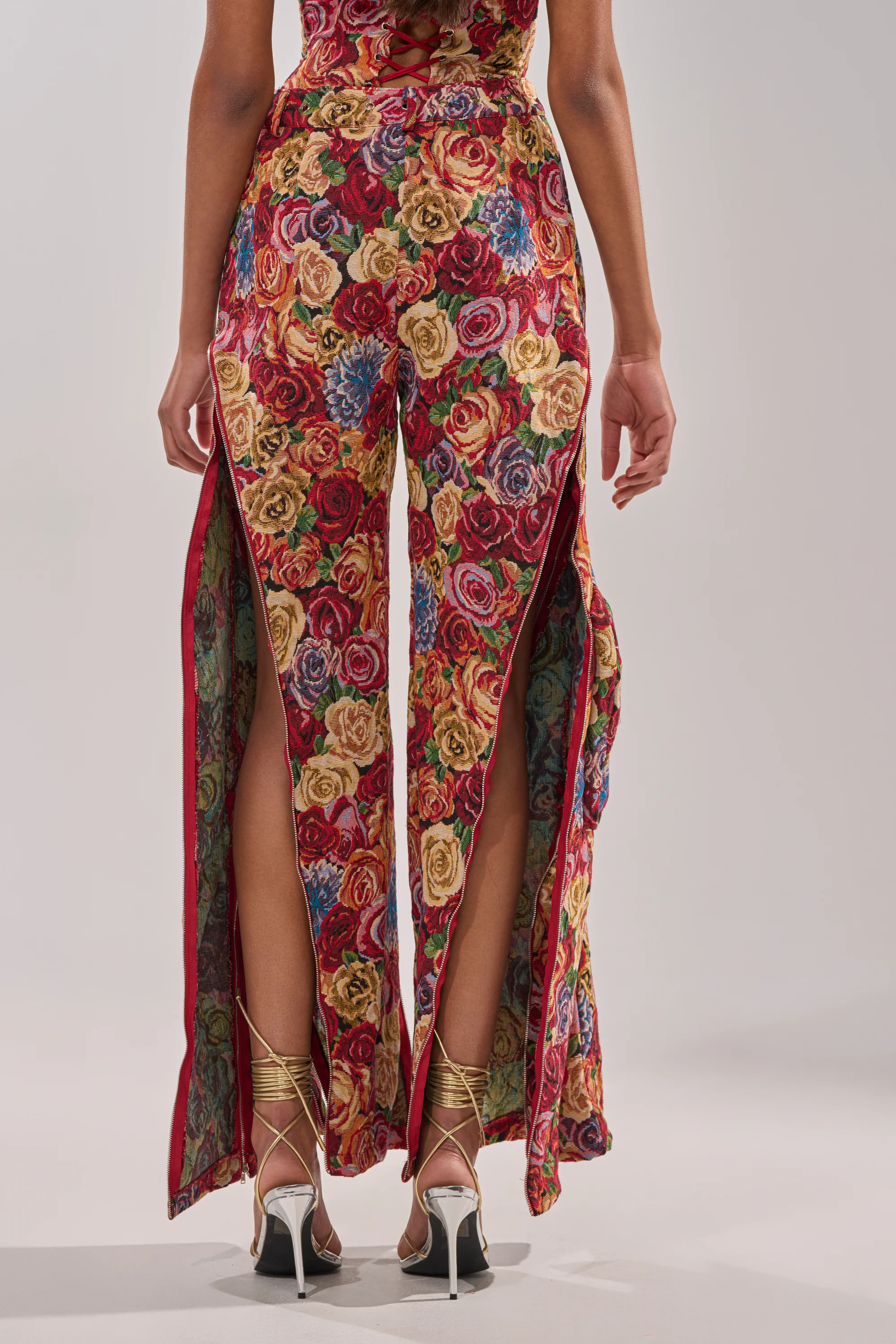 INTO THE THICK OF IT FLORAL CARGO PANT - Image 5