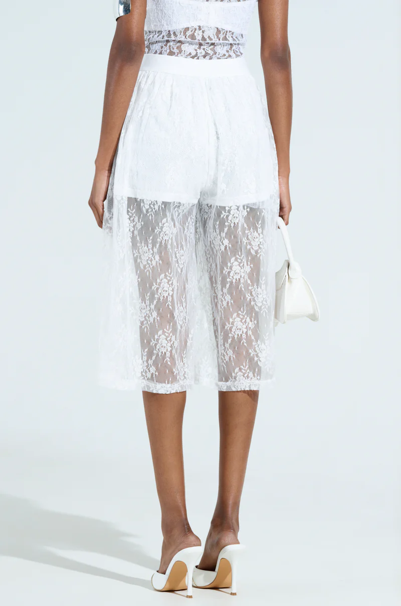 KELLY LACE SHORT - Image 4