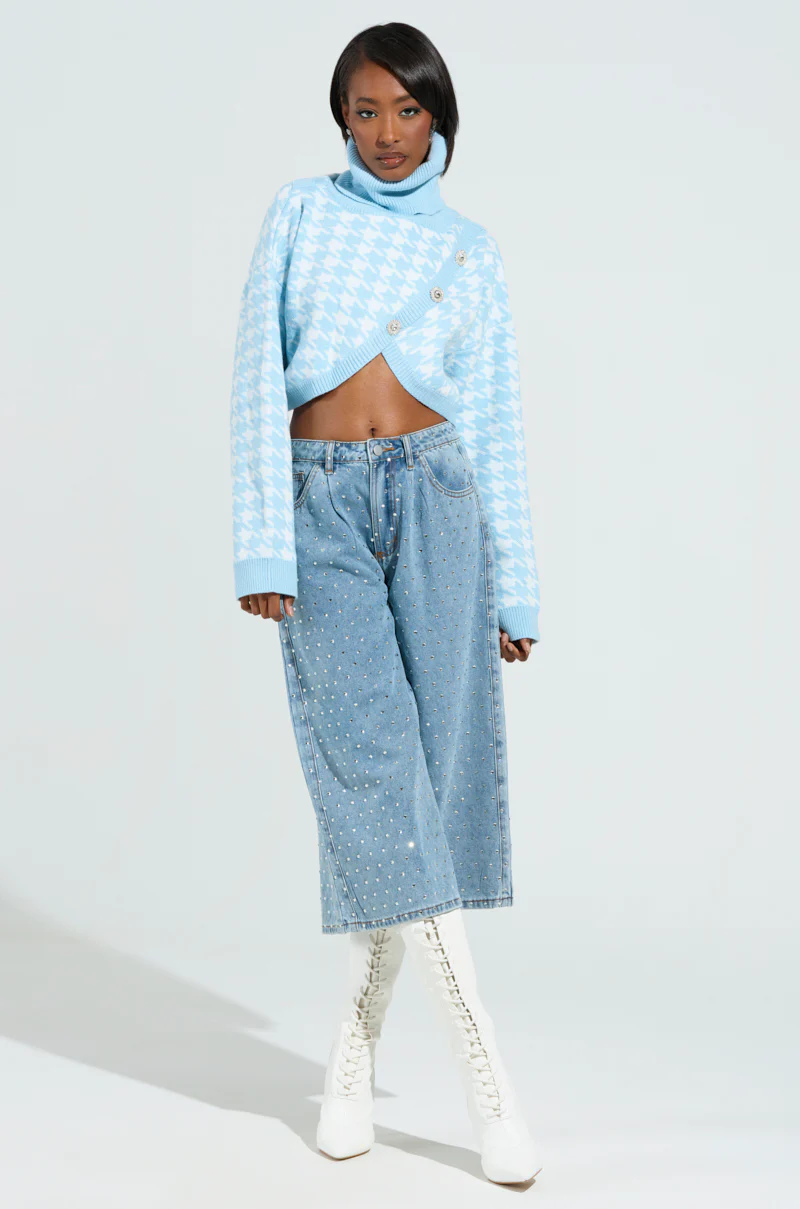LALA HOUNDSTOOTH PRINT TURTLENECK SWEATER IN BLUE - Image 6