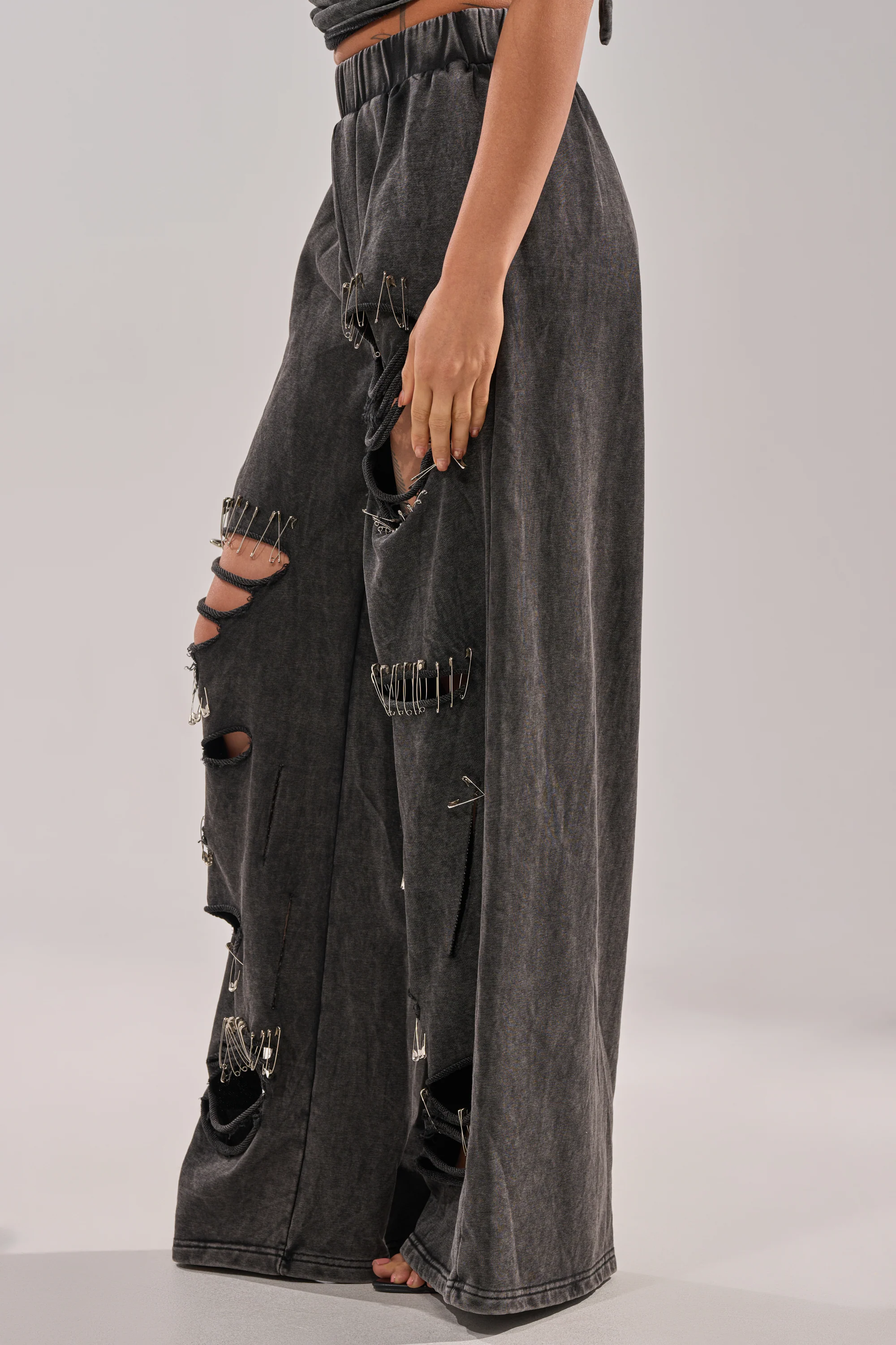 LEILA DISTRESSED WIDE LEG JOGGER - Image 5